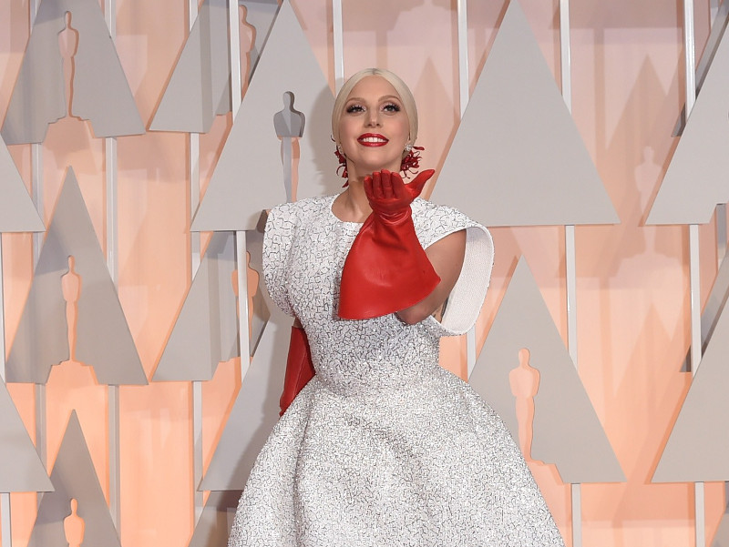 lady_gaga_01-7.bin