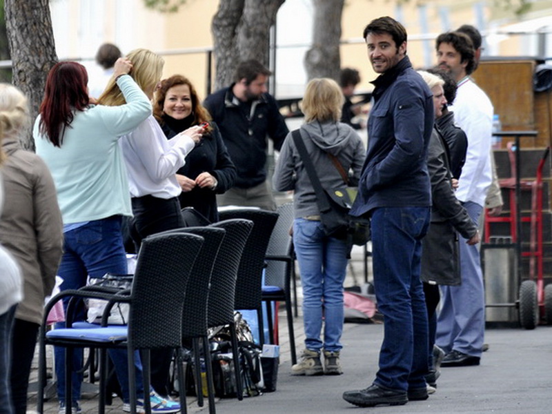 opatija-23-04-2015-goran-visnjic-i-elizabeth-mitchell-na-snimanju-serije-crossing-lines.bin