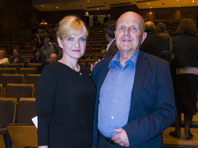 sanja_dolezal_s_ocem_00.bin