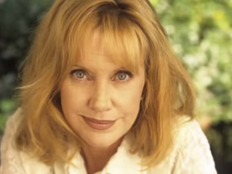 mary_ellen_trainor_00.bin