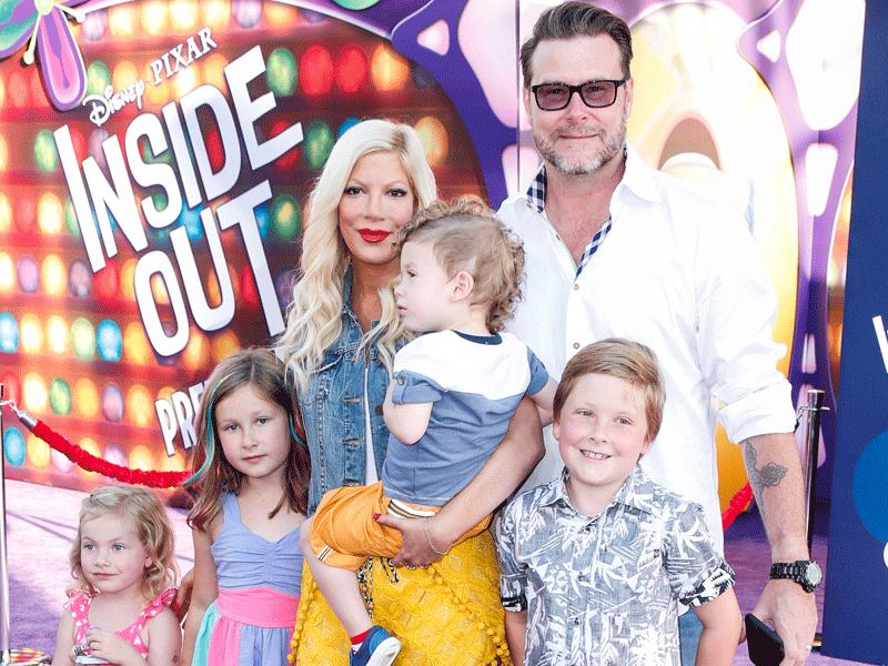 tori_spelling_800-3.bin