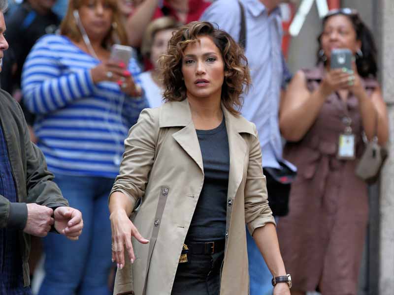 actress-jennifer-lopez-gets-emotional-filming-a-scene-with-ray-liotta-on-the-set-of-shades-of-blue-in-new-york-city-4.bin