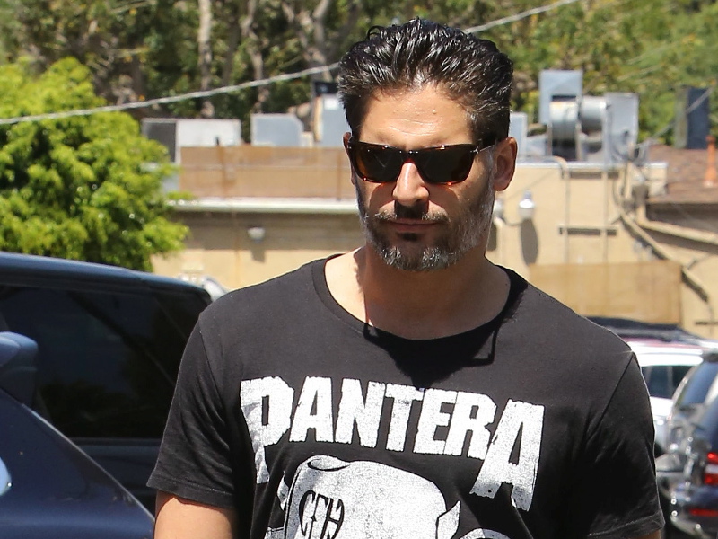 joe_manganiello_00.bin