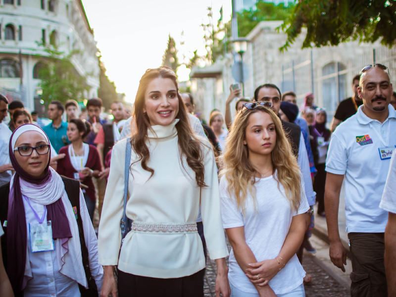 kraljica-rania-i-kci_00.bin