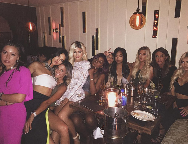 kylie_800_edited-1.bin