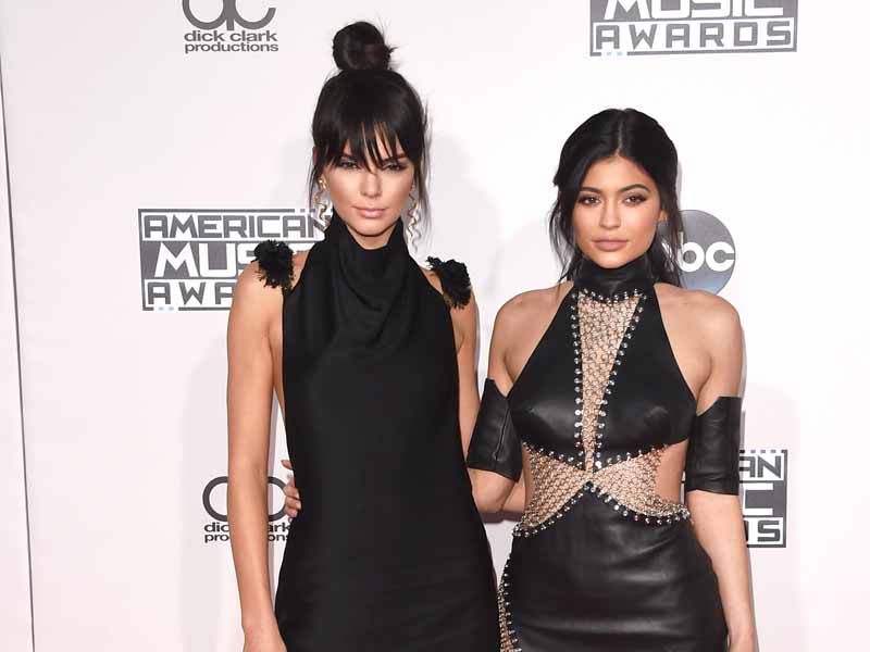 2015-american-music-awards-arrivals.bin