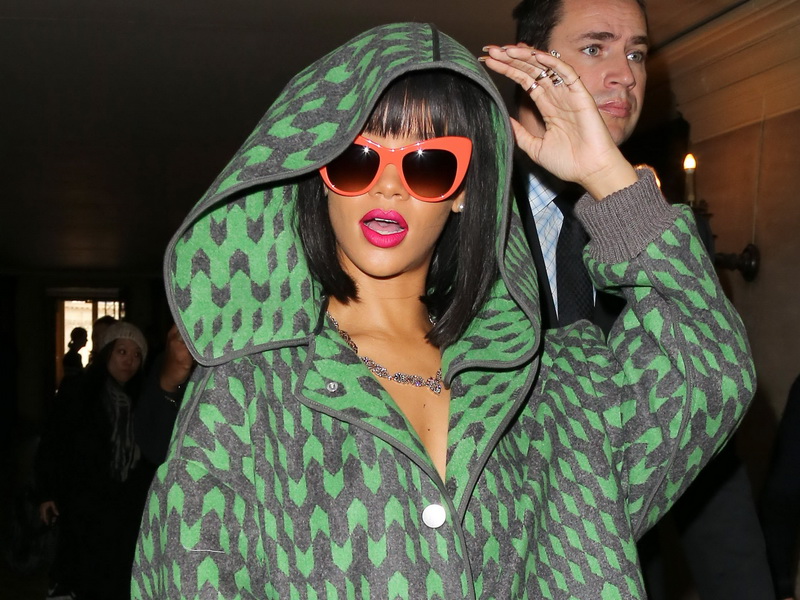 paris-stella-mccartney-show-celebrities-paris-fashion-week.bin