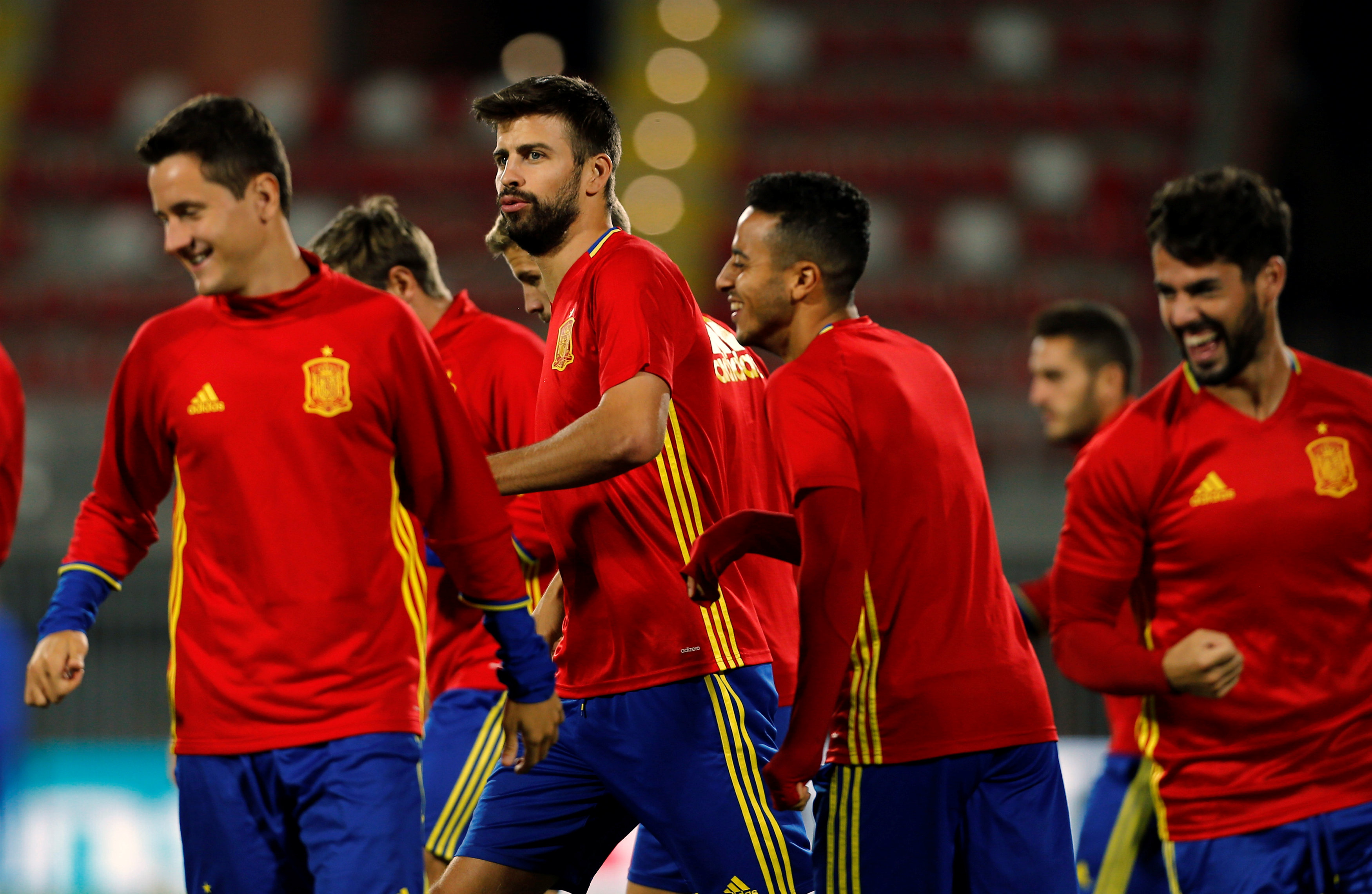 2016-10-08T180951Z_367430178_S1BEUFVIHBAA_RTRMADP_3_SOCCER-WORLDCUP-ALB-ESP