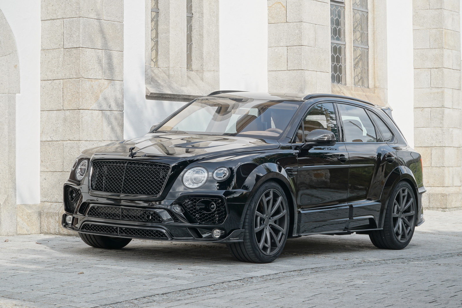 Bentayga-1