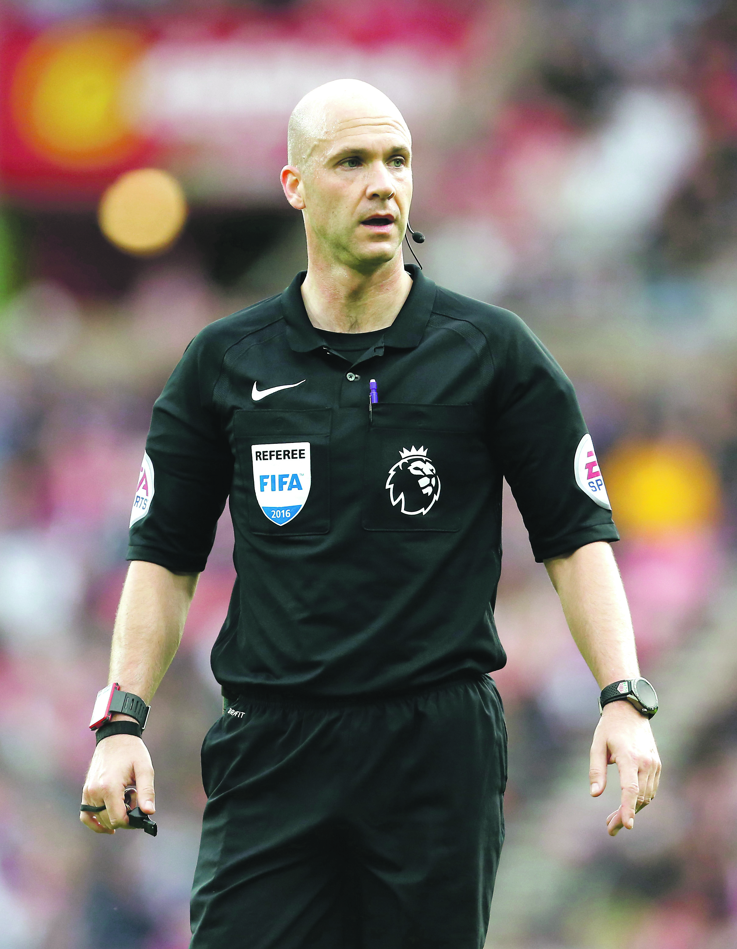 197225-89448-2016-09-24T162110Z_117735670_MT1ACI14621199_RTRMADP_3_SOCCER-ENGLAND-SUN-CRY_copy