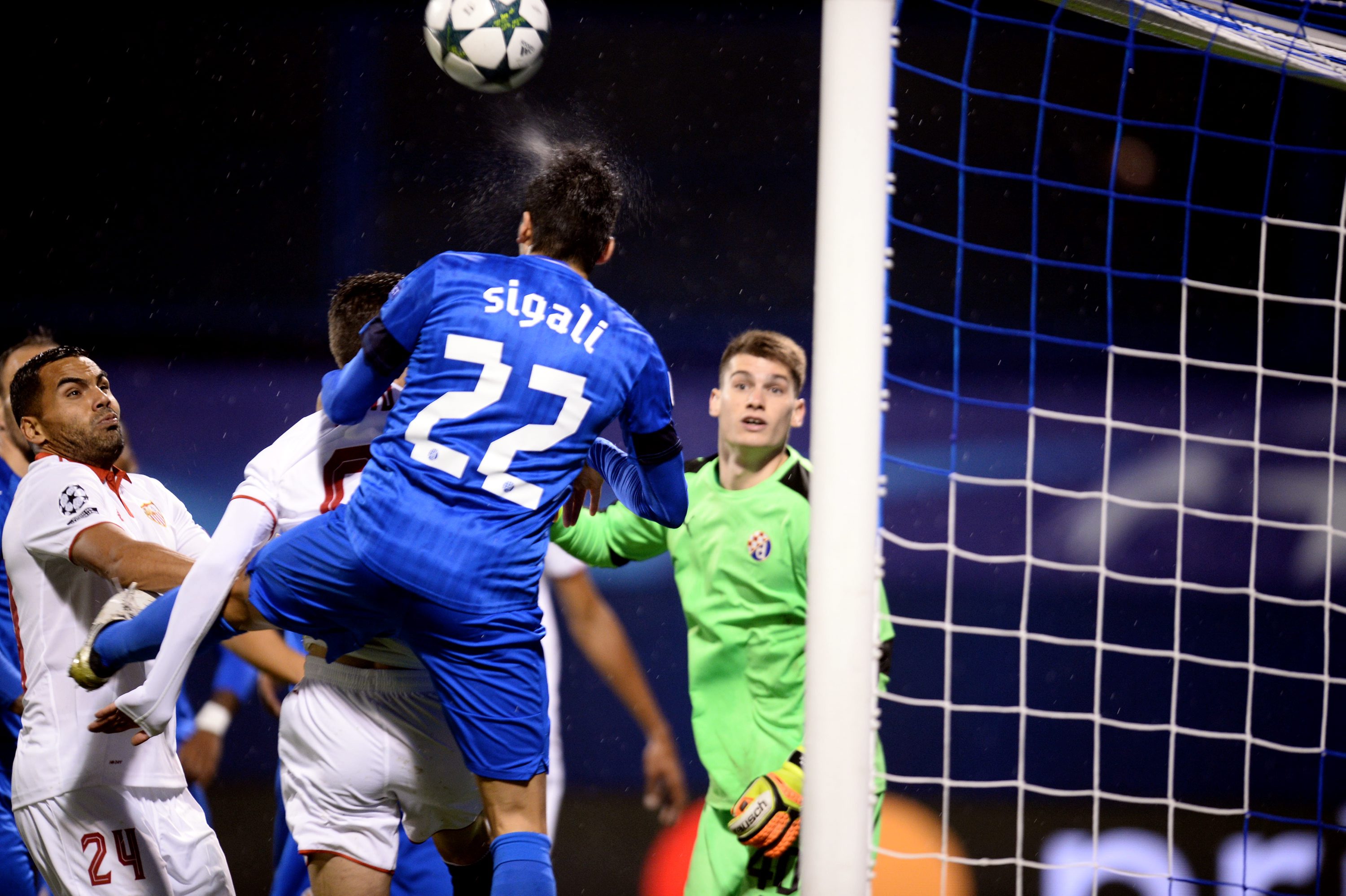 dinamo_sevilla22-181016