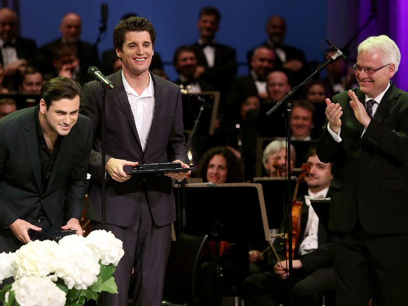 2cellos_josipovic_800.bin