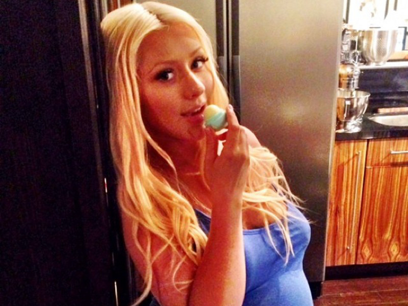 christina_aguilera_00-3.bin