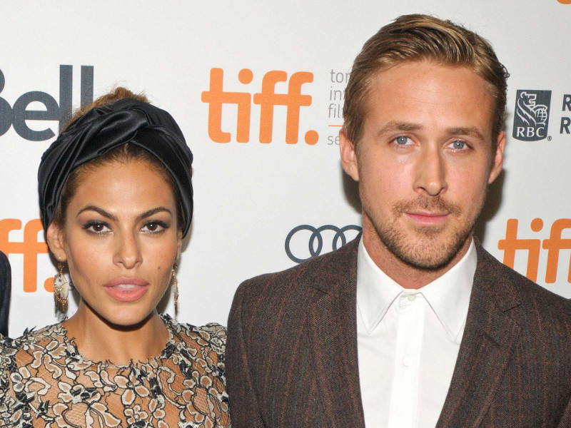 eva_mendes_i_ryan_gosling_00.bin