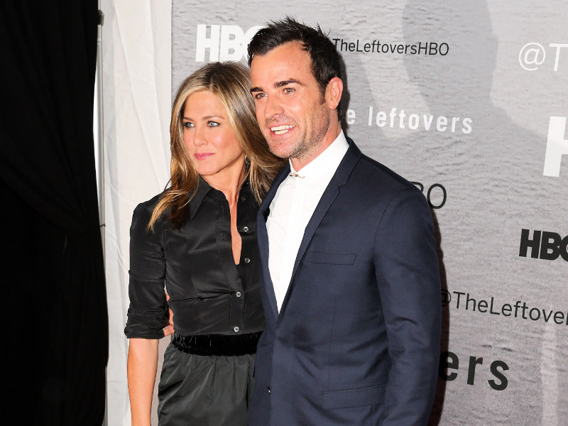 justin_theroux_i_jennifer_aniston_00.bin