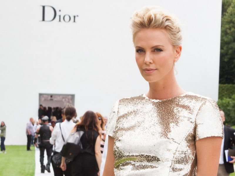 paris-fashion-week-christian-dior-show-2.bin