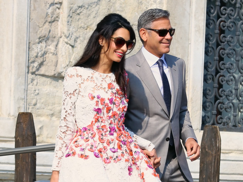 george-clooney-and-amal-alamuddin-leave-aman-canal-grande-hotel.bin