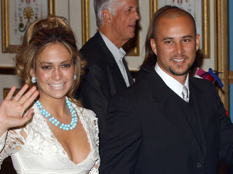 jennifer_lopez_i_cris_judd_00.bin