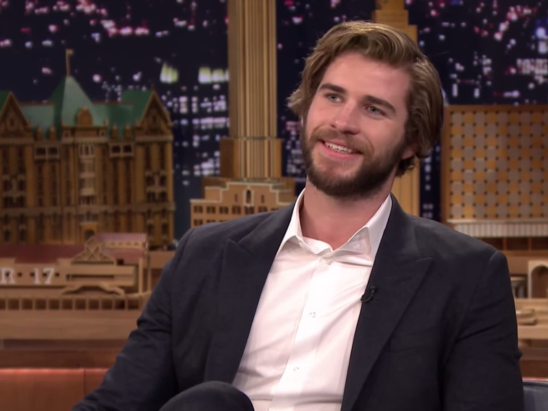 liam_hemsworth_01.bin