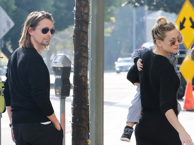 matt_bellamy_i_kate_hudson_00.bin