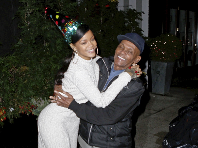rihanna-elegant-in-all-white-at-grandfathers-bday-dinner.bin