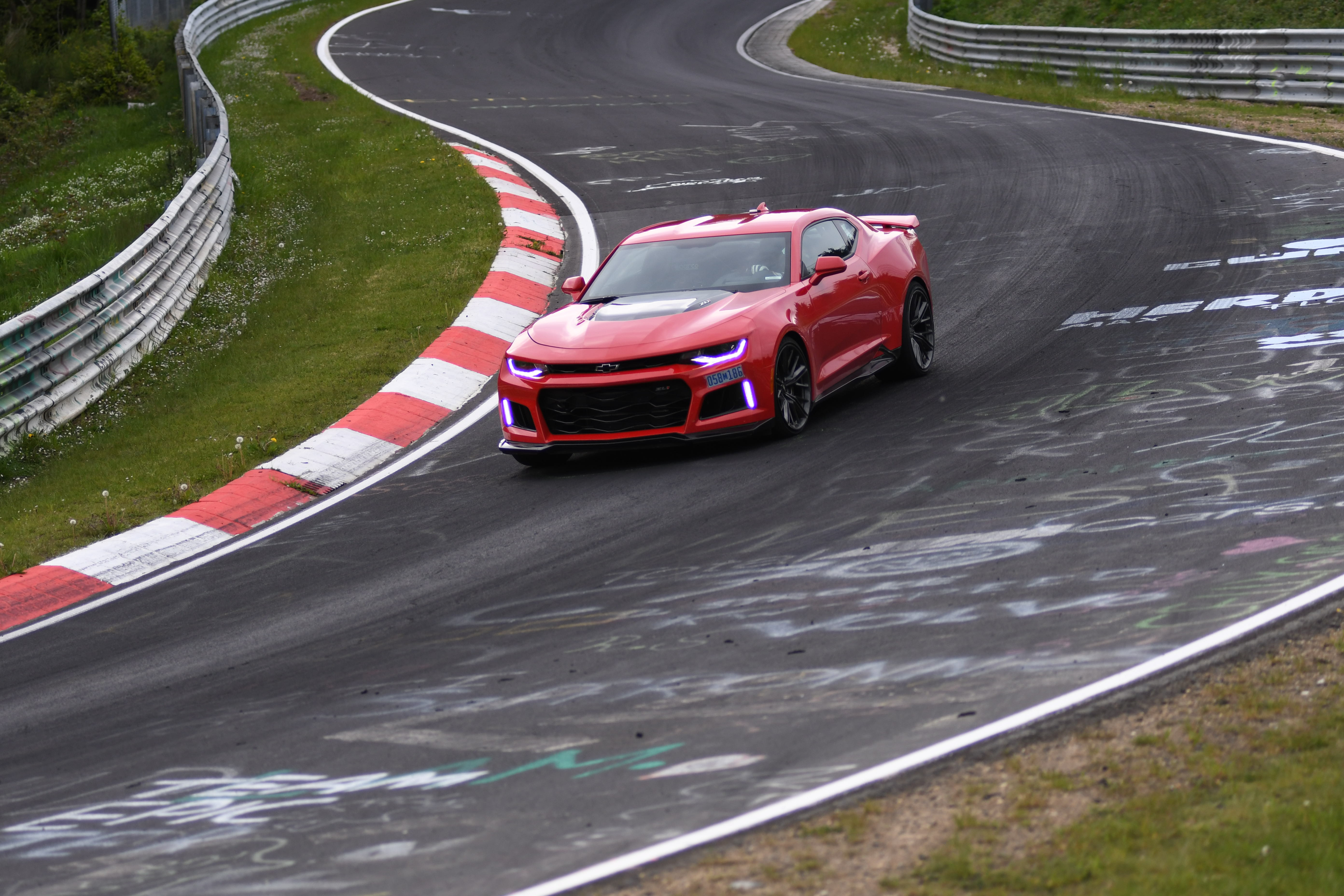 NB2G2017-Camaro-ZL1-Nurburgring