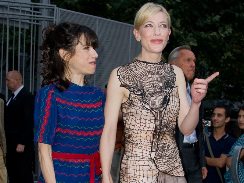 blanchett_hawkins_800.bin