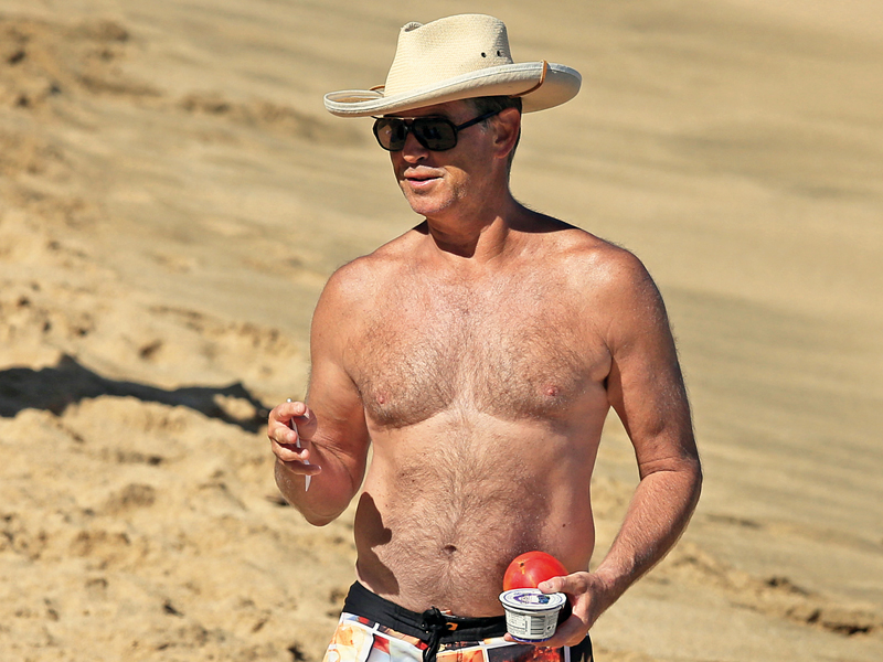 pierce_brosnan_800-2.bin