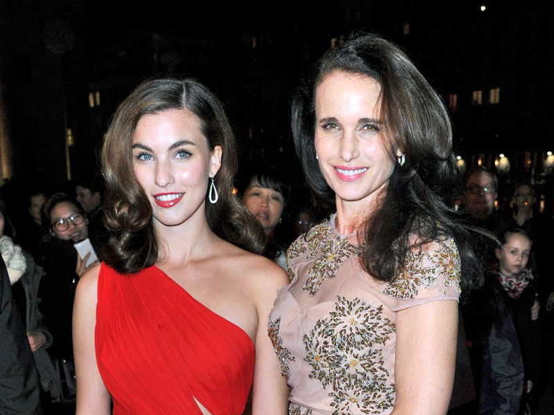 andie_macdowell_i_rainey_qualley-800.bin