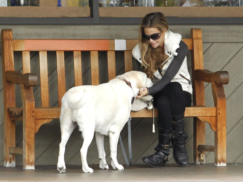 denise_richards_800-2.bin