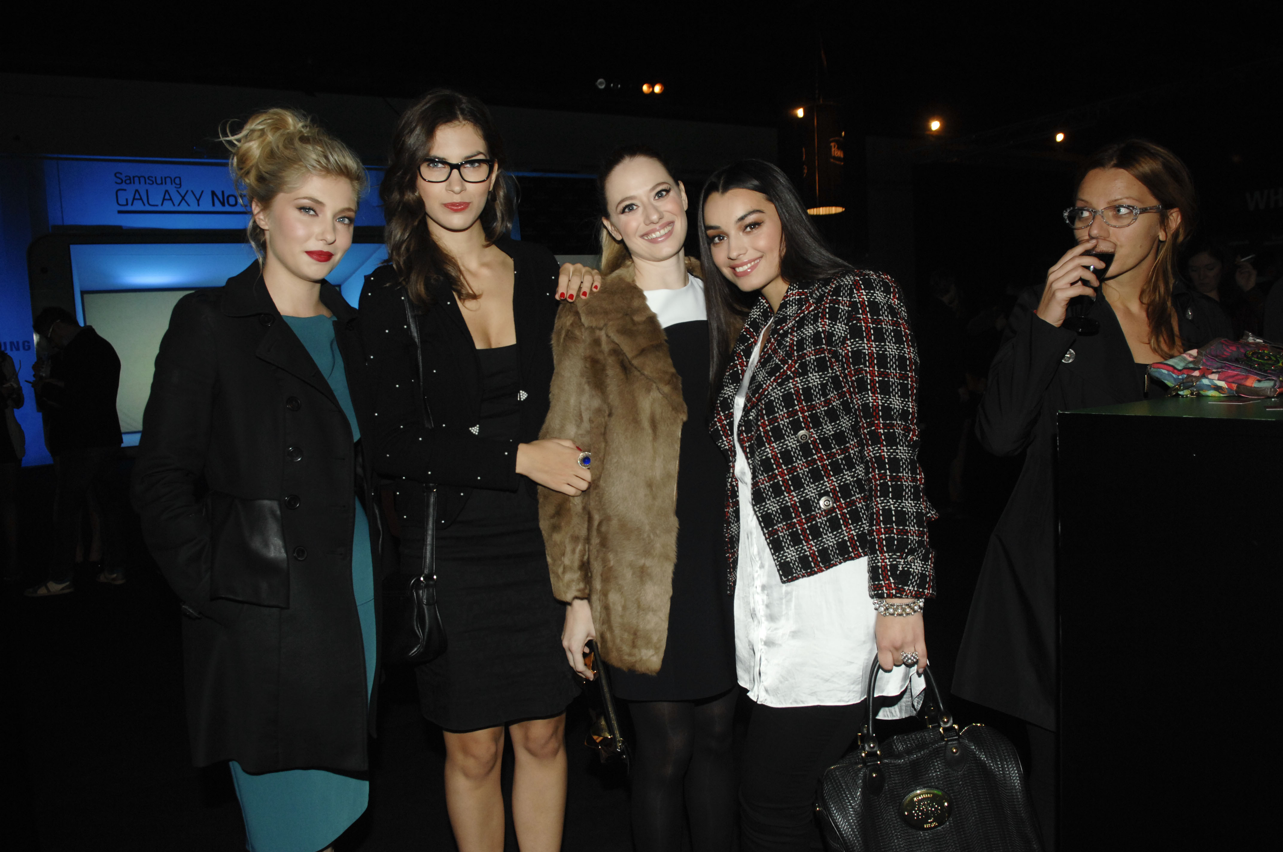 fashion-hr_191013_01.bin