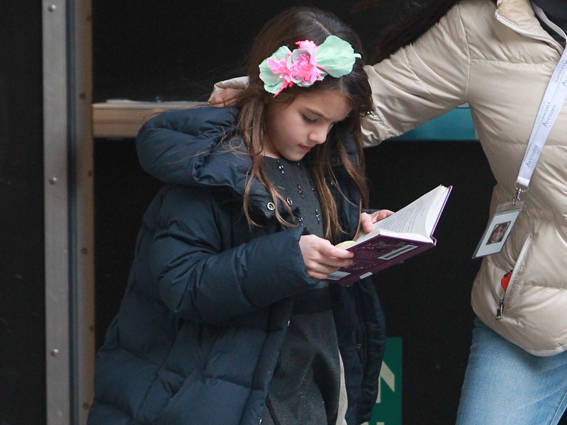 suri_cruise_800-2.bin