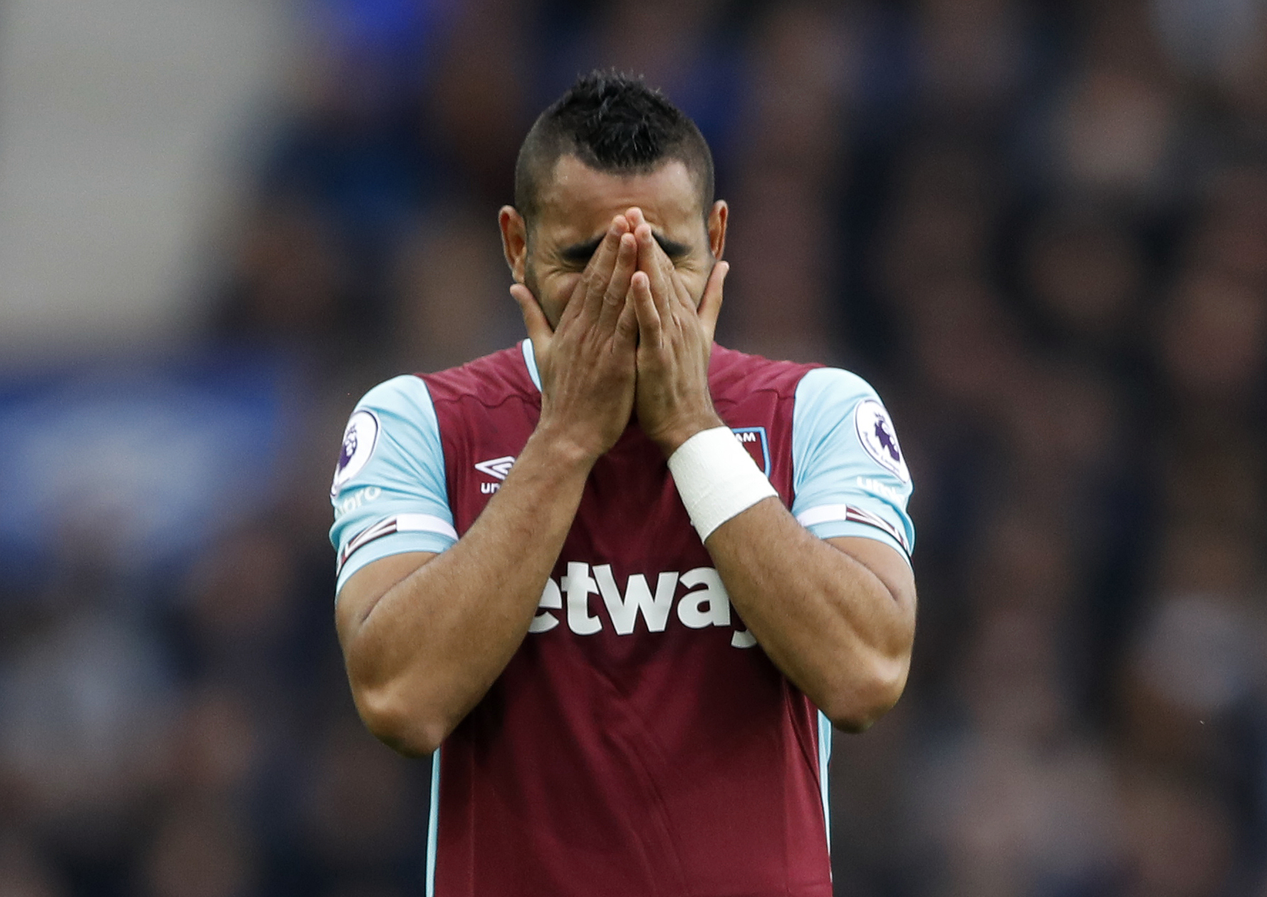 2016-10-30T140107Z_120837667_MT1ACI14656202_RTRMADP_3_SOCCER-ENGLAND-EVE-WHU