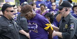 glover_danny4_170410_316.bin