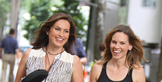 hargitay_swank_210610_316.bin