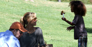 klum_heidi_200910_316.bin