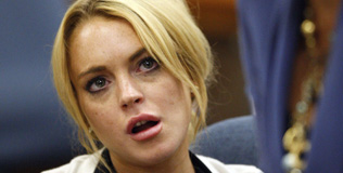 lohan_lindsay_160710_316.bin