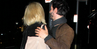 reese_theron_050510_316.bin