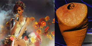 rihanna_parker_mtv09_081110_316.bin