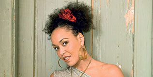 azucena_maya_110308_316.bin