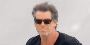 brosnan_pierce_130309_316.bin