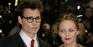 paradis_vanessa_141008_316.bin