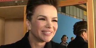 severina-smijeh_291209_316.bin