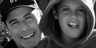 travolta_john_050109_316.bin