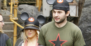 aguilera_c_120111_316.bin