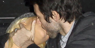 aguilera_rutler_270311_316.bin