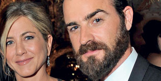 aniston_theroux_290611_316.bin