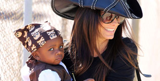 bullock_sandra_081011_316.bin