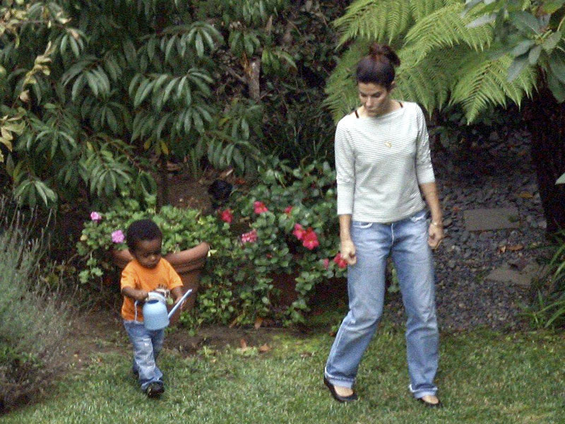 bullock_sandra_louis_260911_800.bin