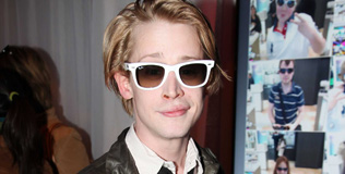 culkin_macaulay_210111_316_1.bin